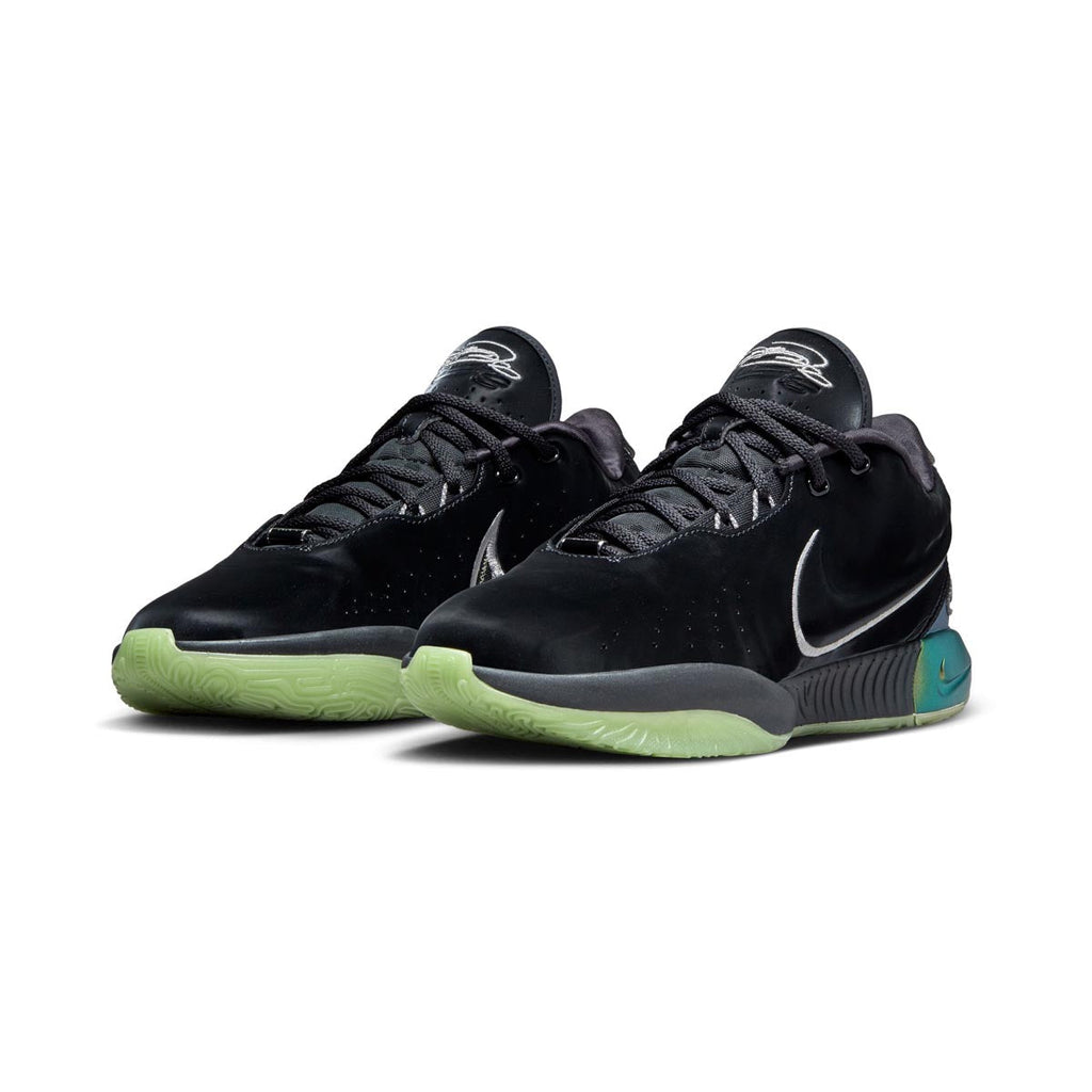 LeBron XXI Basketball Shoes