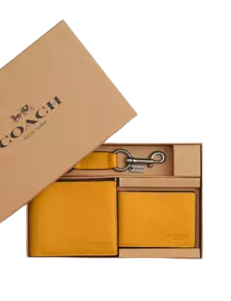 Coach Boxed 3 In 1 Wallet Gift Set