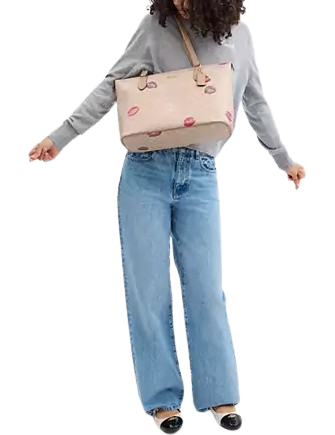 Coach Gallery Tote Bag In Signature Canvas With Lips Print