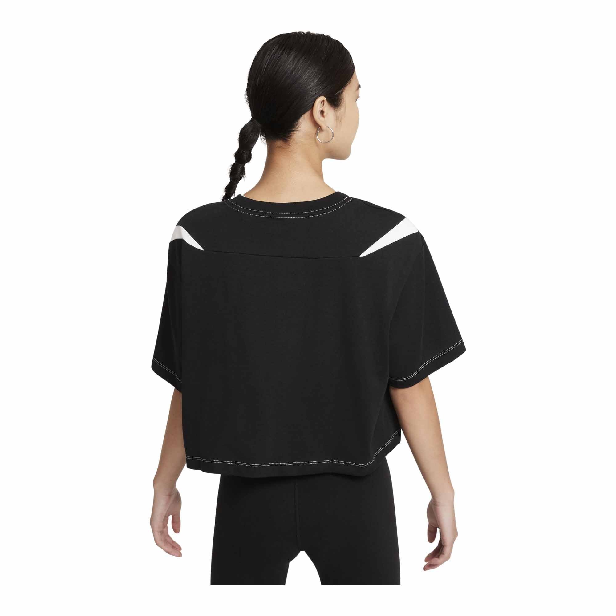 Nike Sportswear Swoosh