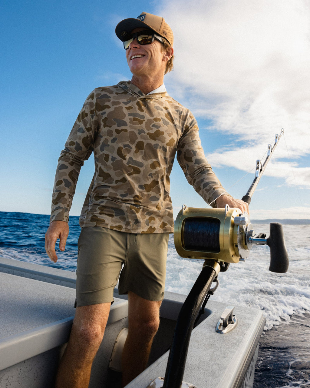 Men's Elevate Lightweight Hoodie - Vintage Camo Desert Tan